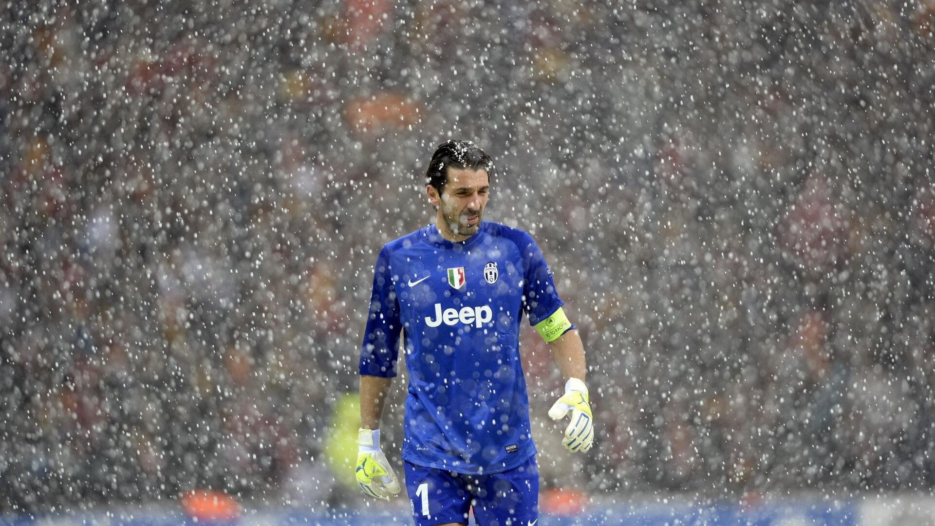 年度争冠焦点战,F1赛场外的鹈鹕狂胜国王启示录