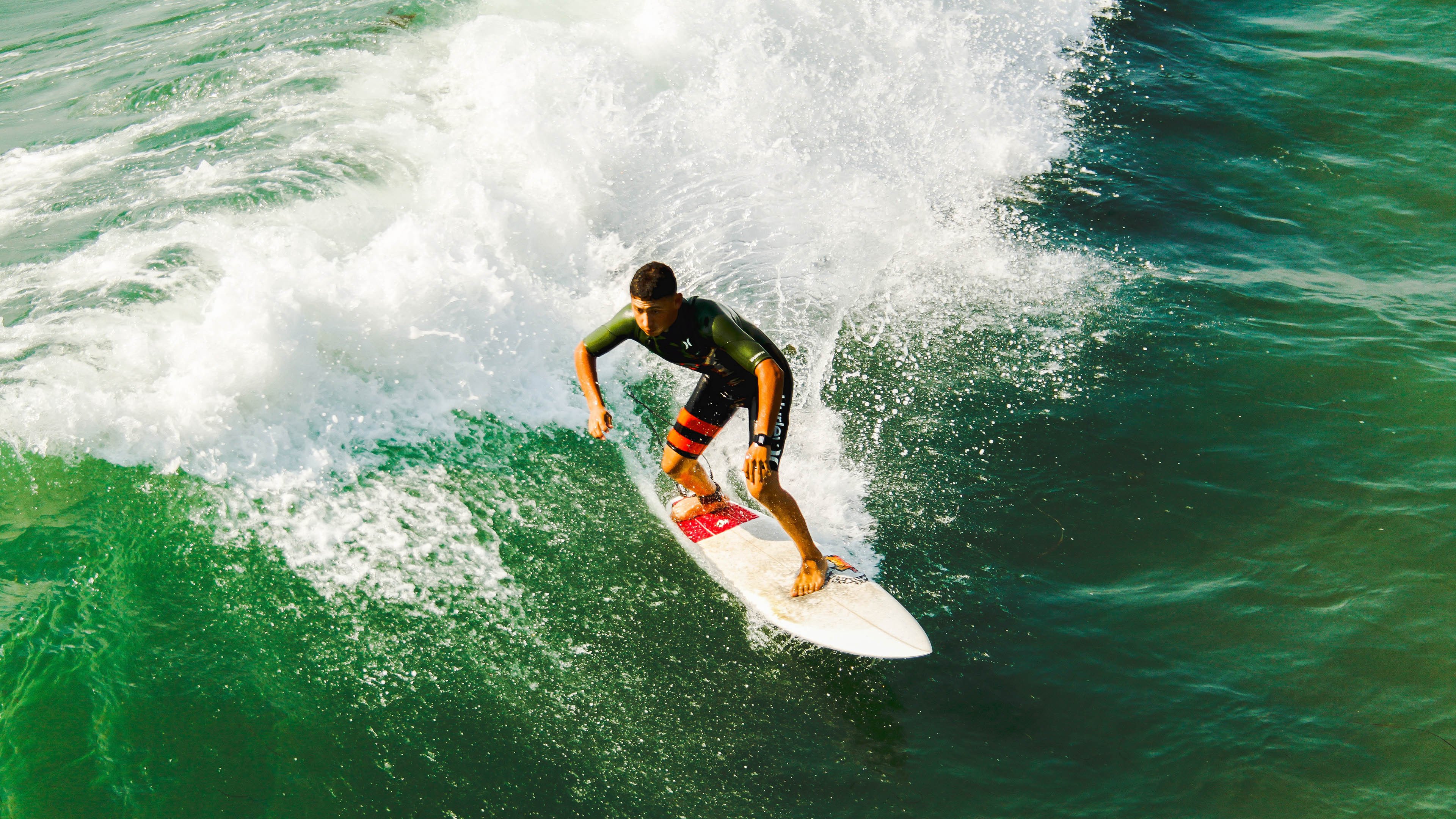 F1年度争冠之夜，罗德里用实力打破质疑，书写属于自己的传奇